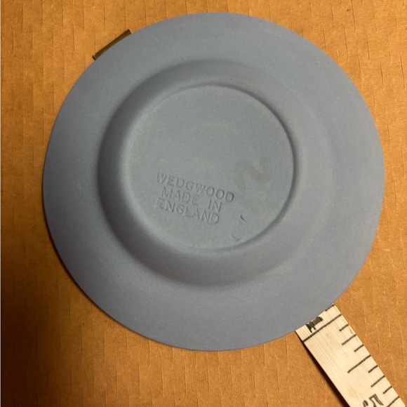 Wedgewood Classic Blue and Cream ashtray - Picture 3 of 4